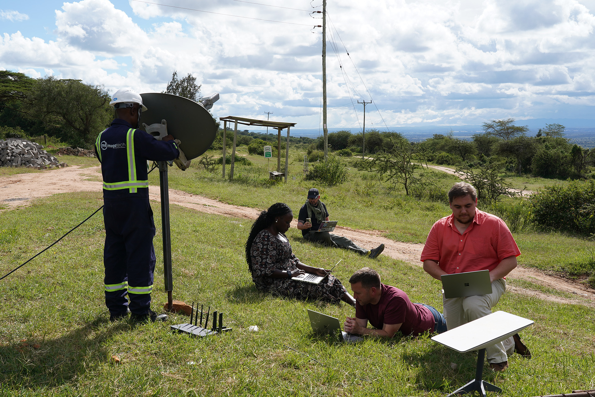 Jisc and KENET testing eduroam deployment in rural Kenya. Picture by Peter Kent, Jisc